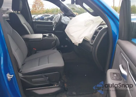 2021 Ram 1500 Big Horn 4X4 5'7 Box из США, поврежденный, VIN 1C6RRFFG0MN511728